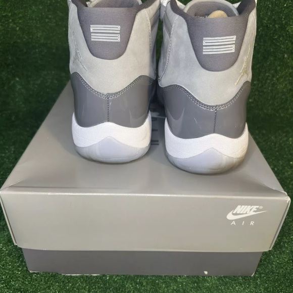 Jordan 11: Cool Grey - Picture 4 of 5